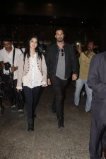 Sunny Leone snapped at airport on 27th Oct 2016 (39)_5813162166e6c.JPG