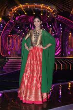 Shilpa Shetty on the sets of Sony TV reality show Super Dancer on 7th Nov 2016 (18)_5821939bc45d7.jpg