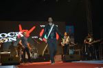Arjun Rampal at Rock on 2 concert in Delhi on 8th Nov 2016 (23)_5822c987579b6.jpg