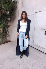 Sonakshi Sinha with Cast of Force 2 spotted at Mehboob Studio in Bandra on 9th Nov 2016 (91)_58247b35d7b31.JPG