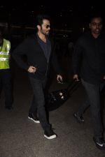 Anil Kapoor snapped at airport on 14th Nov 2016 (57)_582ab443cd227.JPG