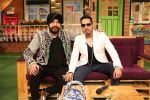  Daler Mehndi and Mika on The Kapil Sharma Show on 16th Nov 2016 (8)_582d54272550b.JPG