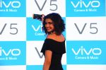 Prachi Desai endorses Vivo phone in Mumbai on 16th Nov 2016 (1)_582d5ee122a38.JPG