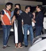 Salman Khan, Arpita Khan at Arpita Khan anniversary bash in Mumbai on 17th Nov 2016 (75)_582ea4b79236a.jpg