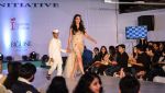 at Archana Kochhar fashion show in Mumbai on 25th Nov 2016 (58)_58396eb71a7dc.jpg