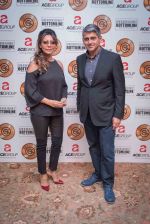 Gauri Khan & Sanjay Kapoor_584500321c247.jpg