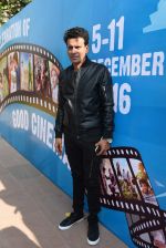 Manoj Bajpai at children_s film festival on 5th Dec 2016 (20)_58466401a8508.jpg