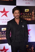 Shahrukh Khan at 22nd Star Screen Awards 2016 on 4th Dec 2016 (1086)_58465e5ac6247.JPG