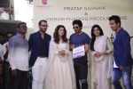 Shahrukh Khan at Vikram Phadnis Debut film launch on 10th Dec 2016 (133)_584d6a4568e8d.JPG