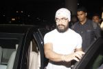 Aamir Khan snapped at airport on 14th Dec 2016 (38)_585258880c48c.JPG