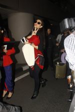 Jacqueline Fernandez snapped at airport on 14th Dec 2016 (26)_585258991f6d0.JPG