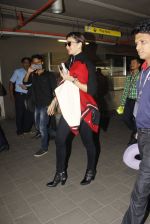 Jacqueline Fernandez snapped at airport on 14th Dec 2016 (31)_5852589cc82f5.JPG