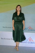 Dia Mirza at economic times summit on 16th Dec 2016 (6)_5854f2c03182c.jpg