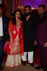 Sunil Shetty, Mana Shetty at Photographer Munna S wedding reception on 18th Dec 2016 (132)_585792b117118.JPG