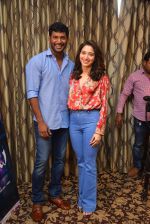 Vishal and Tamannaah Bhatia (5)_5858c8815de31.jpg