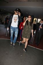 Alia Bhatt, Sidharth Malhotra snapped at airport on 21st Dec 2016 (15)_585b79398b46b.jpg