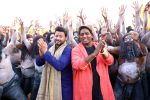 swapnil joshi & ganesh acharya on location of Marathi film Bhikari in Filmcity, Mumbai on 21st Dec 2016 (1)_585b8fa0dec35.jpg