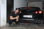 John Abraham snapped with his new car on 31st Dec 2016 (3)_5868e3cfe72fe.jpg