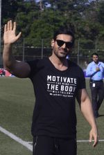 John Abraham at national soccer finals for schools on 7th Jan 2017 (33)_58723f3c350dc.jpg