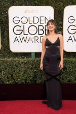 celeb at 74th Golden Globe Awards on 8th Jan 2017 (71)_58735a32ed442.jpg