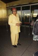 Ranjeet snapped at airport on 9th Jan 2017 (41)_587480362949d.JPG