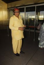 Ranjeet snapped at airport on 9th Jan 2017 (43)_5874803778c2a.JPG