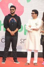 Arjun Kapoor, Raj Thackeray at Be Happy event in Mumbai on 14th Jan 2017 (58)_587b686b7848b.JPG