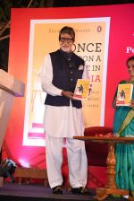 Amitabh Bachchan launches Bhavna Somaiya_s book on on 18th Jan 2017 (20)_58807ce3bb74f.JPG
