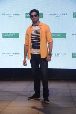 Sidharth Malhotra at Benetton show on 18th Jan 2017 (22)_58808e43f2c95.JPG