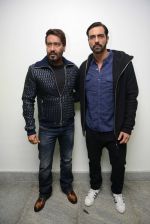 Ajay Devgan, Arjun Rampal at Super Fight league press meet on 19th Jan 2017 (45)_5881d0f982191.jpg