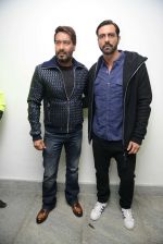 Ajay Devgan, Arjun Rampal at Super Fight league press meet on 19th Jan 2017 (49)_5881d0fa3a3af.jpg