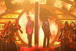 Salman Khan and Shah Rukh Khan promote Raees at Bigg Boss Weekend Ka Vaar on 20th Jan 2017(60)_588367493f236.JPG
