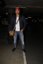Rohit Roy snapped at airport on 22nd Jan 2017 (30)_5885b02bdc088.JPG