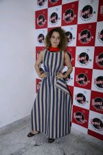 Kangana Ranaut at Fever Fm 104 Indiabulls on 27th Jan 2017 (3)_588deb8bd8ec2.jpg