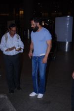 Sunil Shetty snapped at airport on 29th Jan 2017 (7)_588edfeac4170.JPG