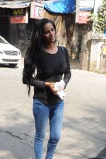 Poonam Pandey snapped in Bandra on 30th Jan 2017 (4)_58903699287e1.JPG