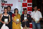 Tisca Chopra, Rajat Kapoor at the Book launch of The Wrong Turn by Sanjay Chopra and Namita Roy Ghose on 1st March 2017 (28)_58b7ee585339c.JPG