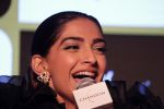 Sonam Kapoor at Chandon_s Party Starter Song with singer Anushka on 2nd March 2017 (47)_58b93dc53fd8e.JPG
