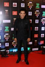Aditya Narayan at Red Carpet Of Zee Cine Awards 2017 on 12th March 2017 (39)_58c68a3916f84.JPG