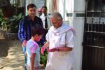 Gulzar celebrates Holi with his family on 13th March 2017 (4)_58ca306977dc8.JPG