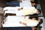 Abhishek Bachchan, Amitabh Bachchan at Aishwarya Rai Father_s Prayer Meet on 21st March 2017 (117)_58d368550595c.JPG