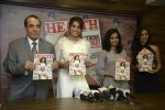 Bipasha Basu On Cover Page Of Health & Nutrition Magazine on 23rd March 2017 (5)_58d51d18f1692.jpg