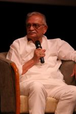 Gulzar At whistling Wood international Interact To Student on 23rd March 2017 (37)_58d519dea286e.JPG