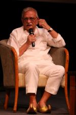 Gulzar At whistling Wood international Interact To Student on 23rd March 2017 (38)_58d519e022298.JPG