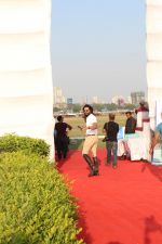  Randeep Hooda Is Show Jumping At Race Cource on 24th March 2017 (7)_58d62698abc52.JPG