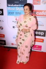 Asha Parekh at the Red Carpet Of Most Stylish Awards 2017 on 24th March 2017 (32)_58d65203d77d0.JPG