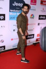 Shahid Kapoor at the Red Carpet Of Most Stylish Awards 2017 on 24th March 2017 (199)_58d65470baa09.JPG