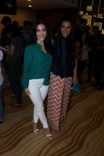 Elli Avram at The Red Carpet Of The Special Screening Of Poorna on 27th March 2017 (16)_58da18eed45a0.JPG