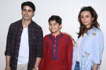Gautam Rode And Ira Dubey Attend Child Artist Krish Dewan_s Play To Support Him on 28th March 2017 (7)_58db7f865a528.JPG