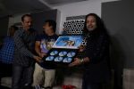 Kailash Kher at the Song Launch Of Vote Do For Movie Blue Mountains on 29th March 2017 (25)_58dcd12869400.JPG
